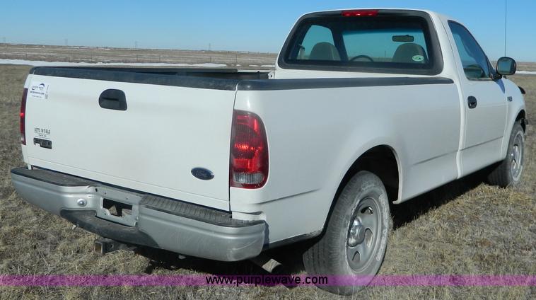 image for item G7607 1999 Ford F150 pickup truck