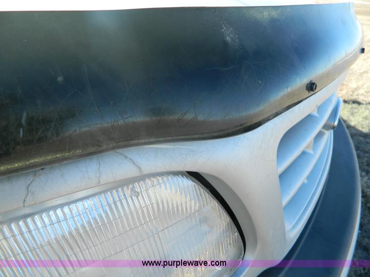 image for item G7607 1999 Ford F150 pickup truck