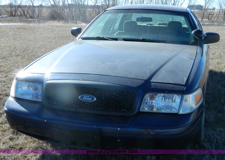 image for item G7608 2005 Ford Crown Victoria Police Interceptor
