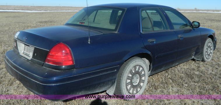 image for item G7608 2005 Ford Crown Victoria Police Interceptor