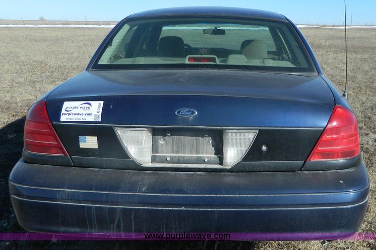 image for item G7608 2005 Ford Crown Victoria Police Interceptor