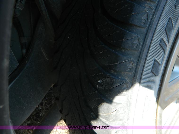 image for item G7608 2005 Ford Crown Victoria Police Interceptor