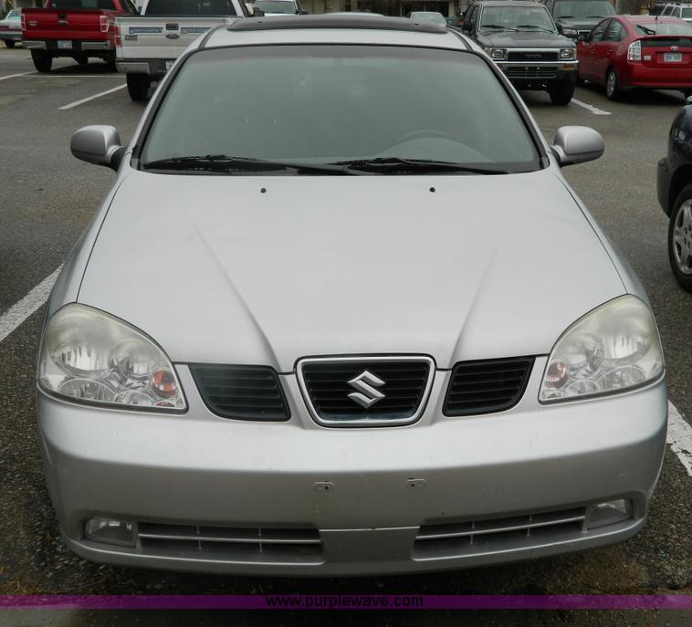 image for item G7676 2004 Suzuki Forenza