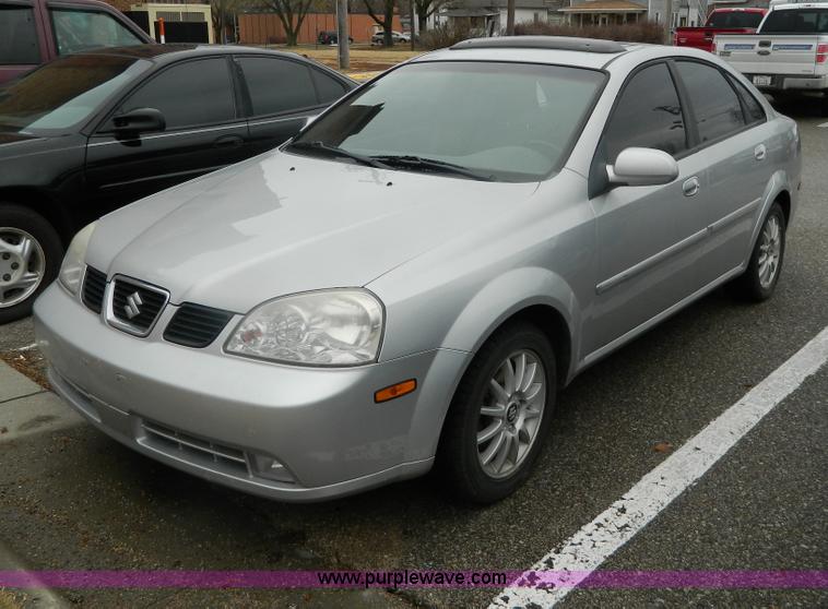 image for item G7676 2004 Suzuki Forenza