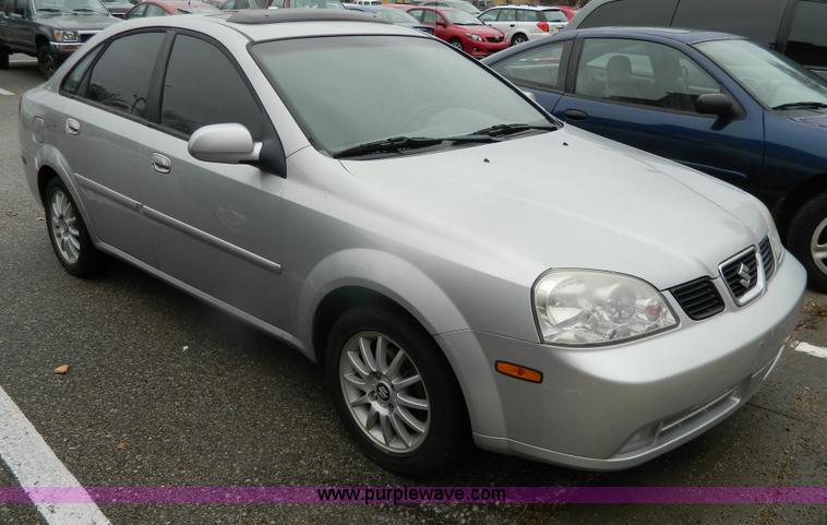 image for item G7676 2004 Suzuki Forenza