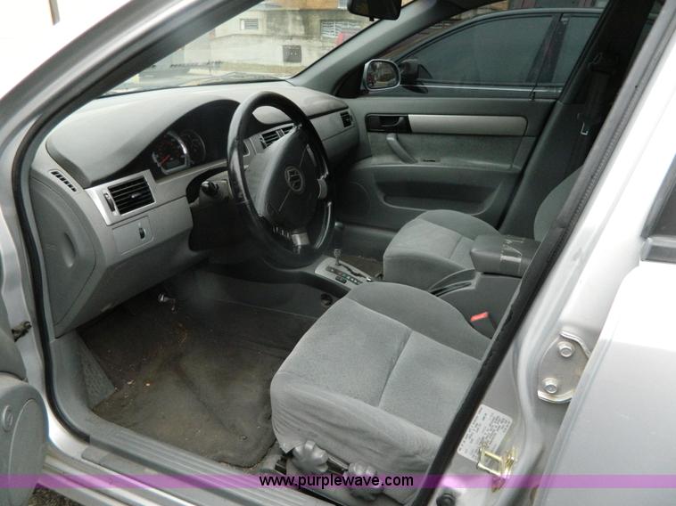 image for item G7676 2004 Suzuki Forenza