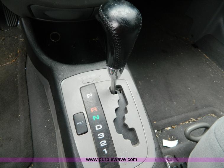 image for item G7676 2004 Suzuki Forenza