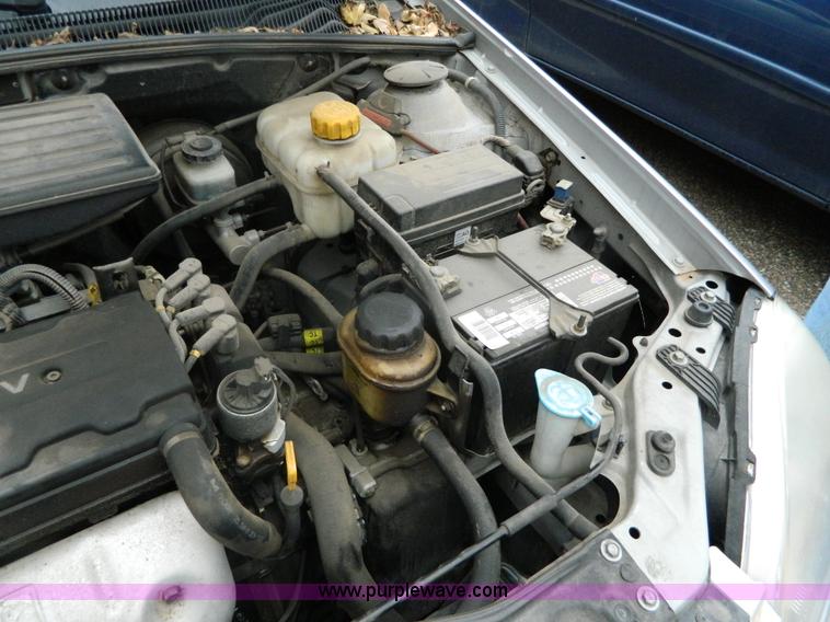 image for item G7676 2004 Suzuki Forenza