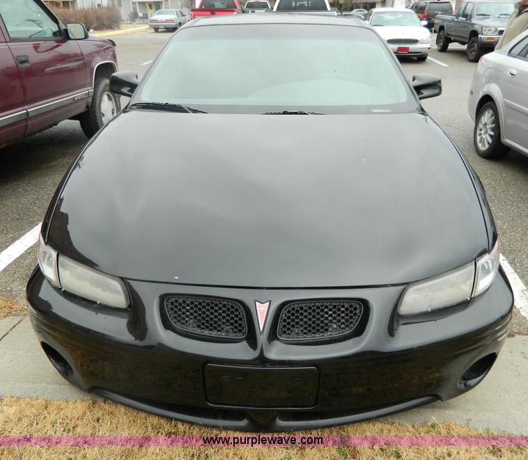 image for item G7682 2002 Pontiac Grand Prix SE