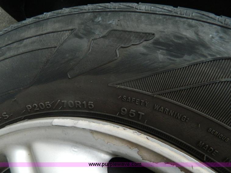 image for item G7682 2002 Pontiac Grand Prix SE