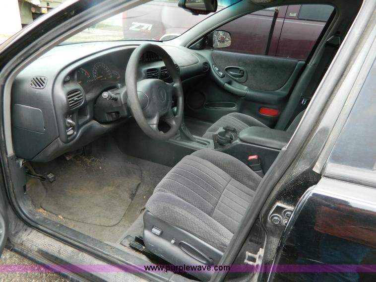 image for item G7682 2002 Pontiac Grand Prix SE