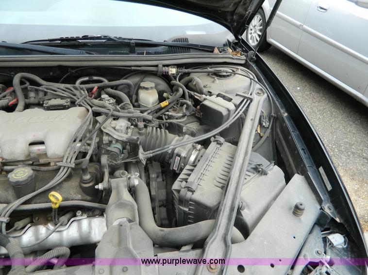 image for item G7682 2002 Pontiac Grand Prix SE