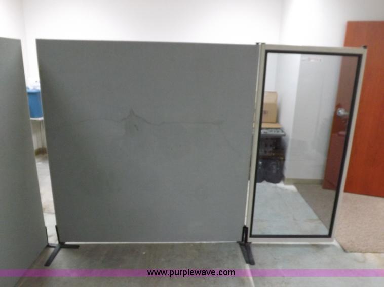 image for item J9142 Office partition system