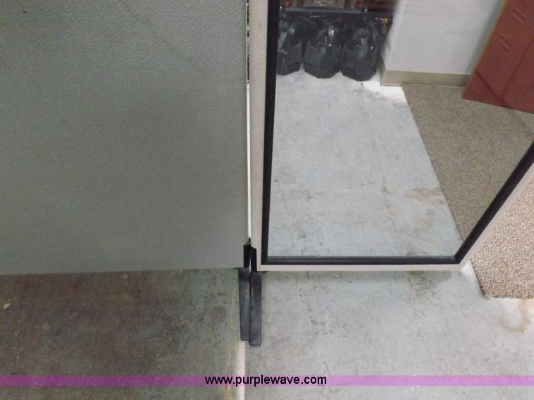 image for item J9142 Office partition system