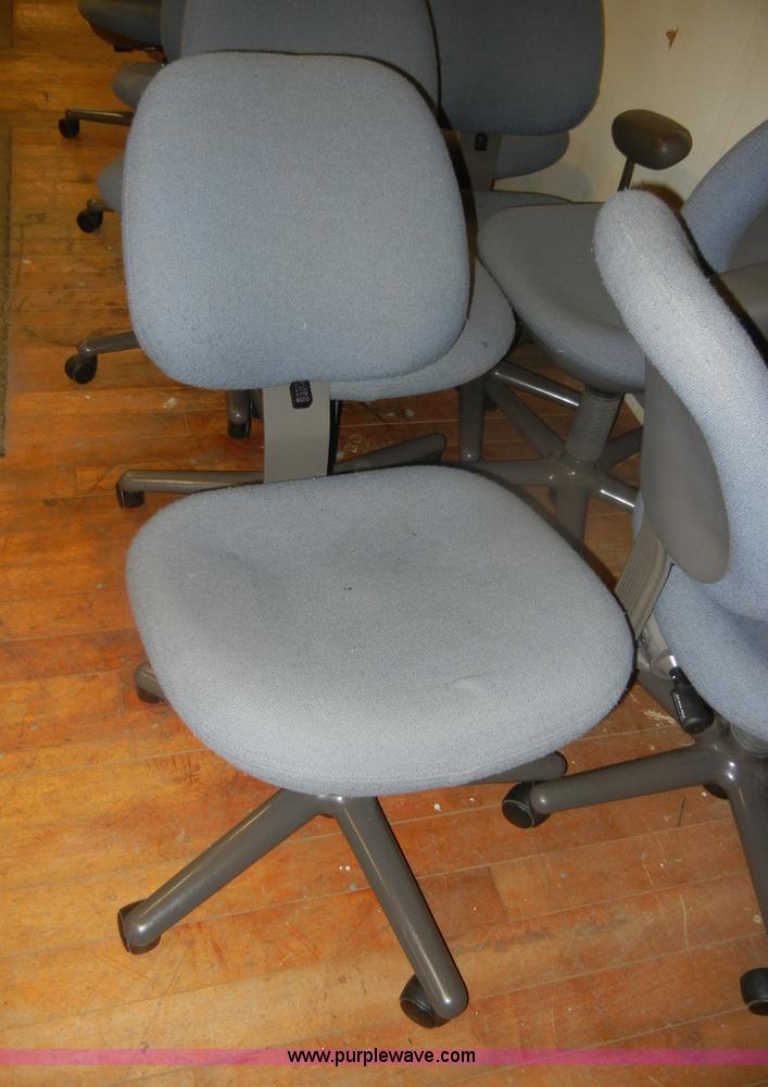 image for item N9732 (27) office chairs