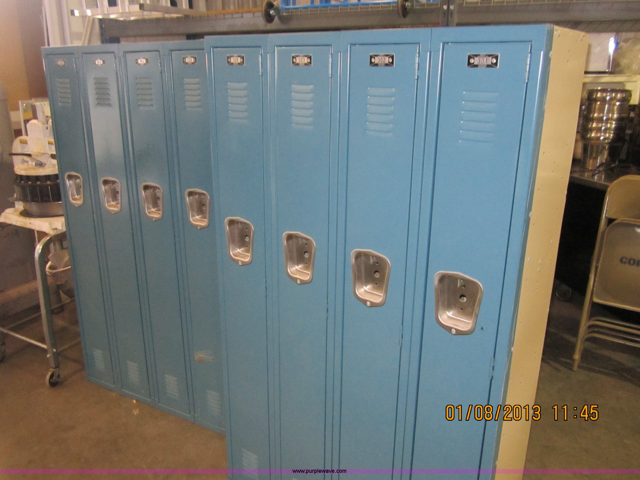 (11) lockers in Lawrence, KS Item B1738 sold Purple Wave