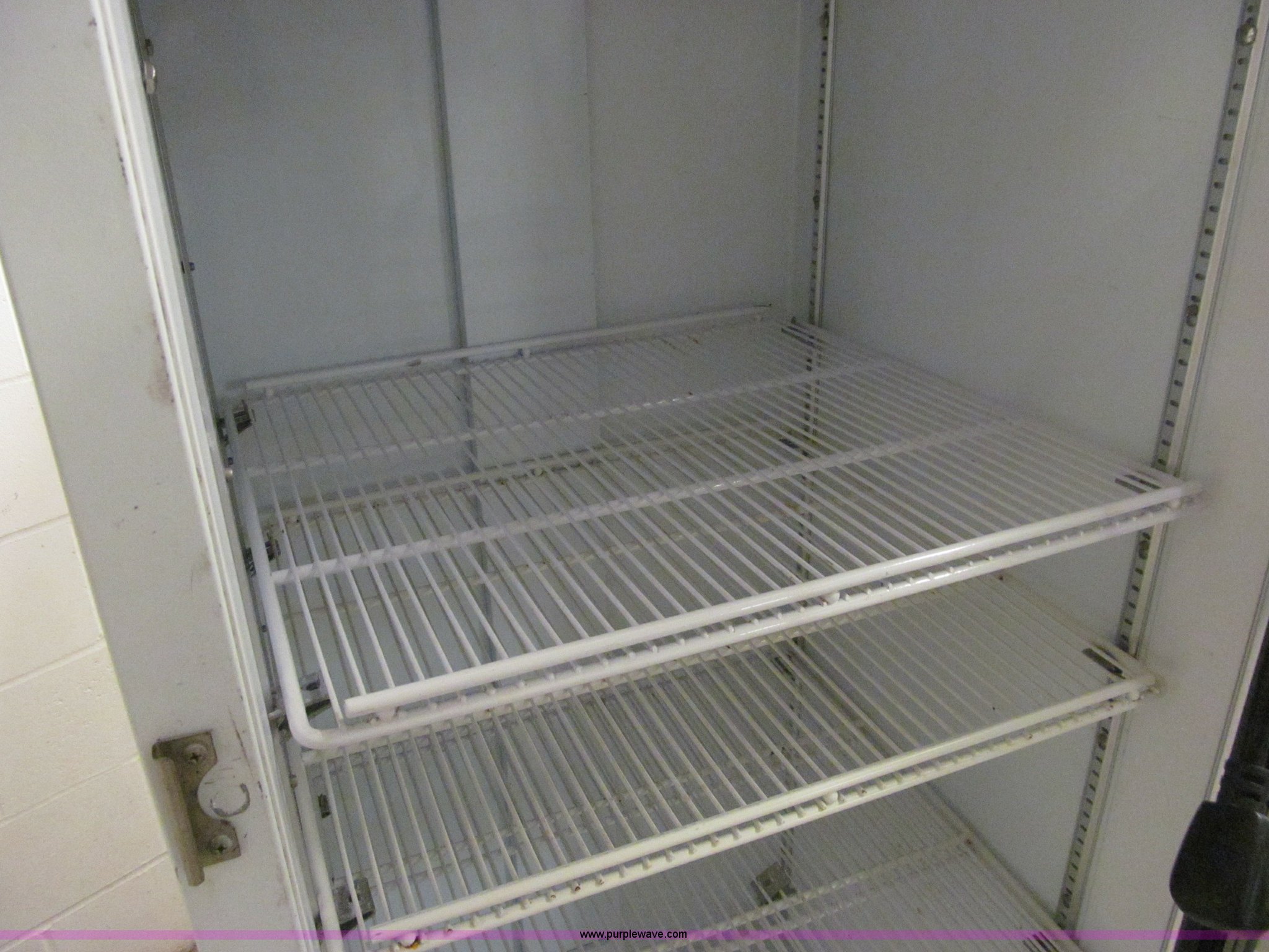 BeverageAir cooler in Des Moines, IA Item D7093 sold Purple Wave