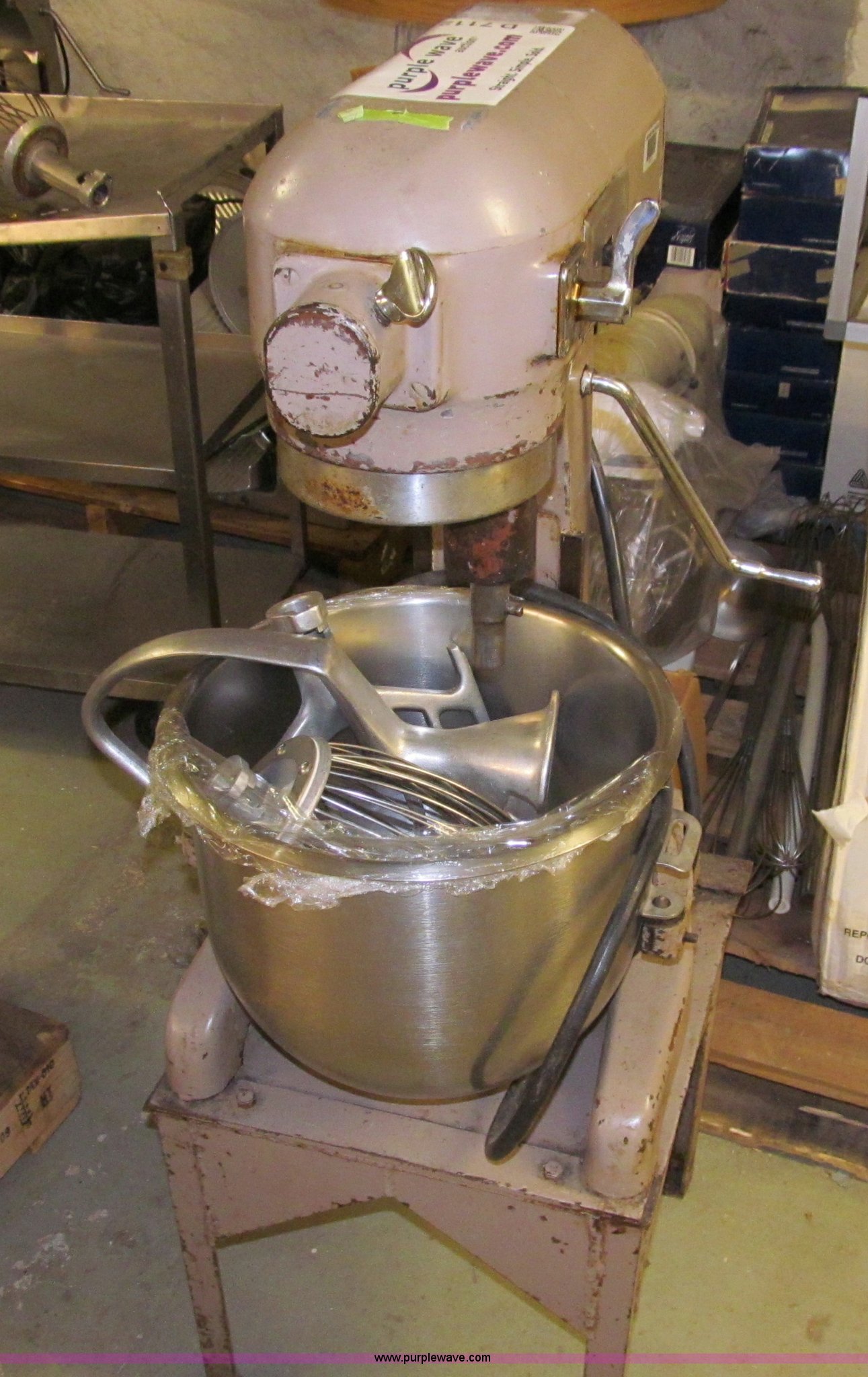 Hobart commercial mixer in Des Moines, IA Item D7112 sold Purple Wave