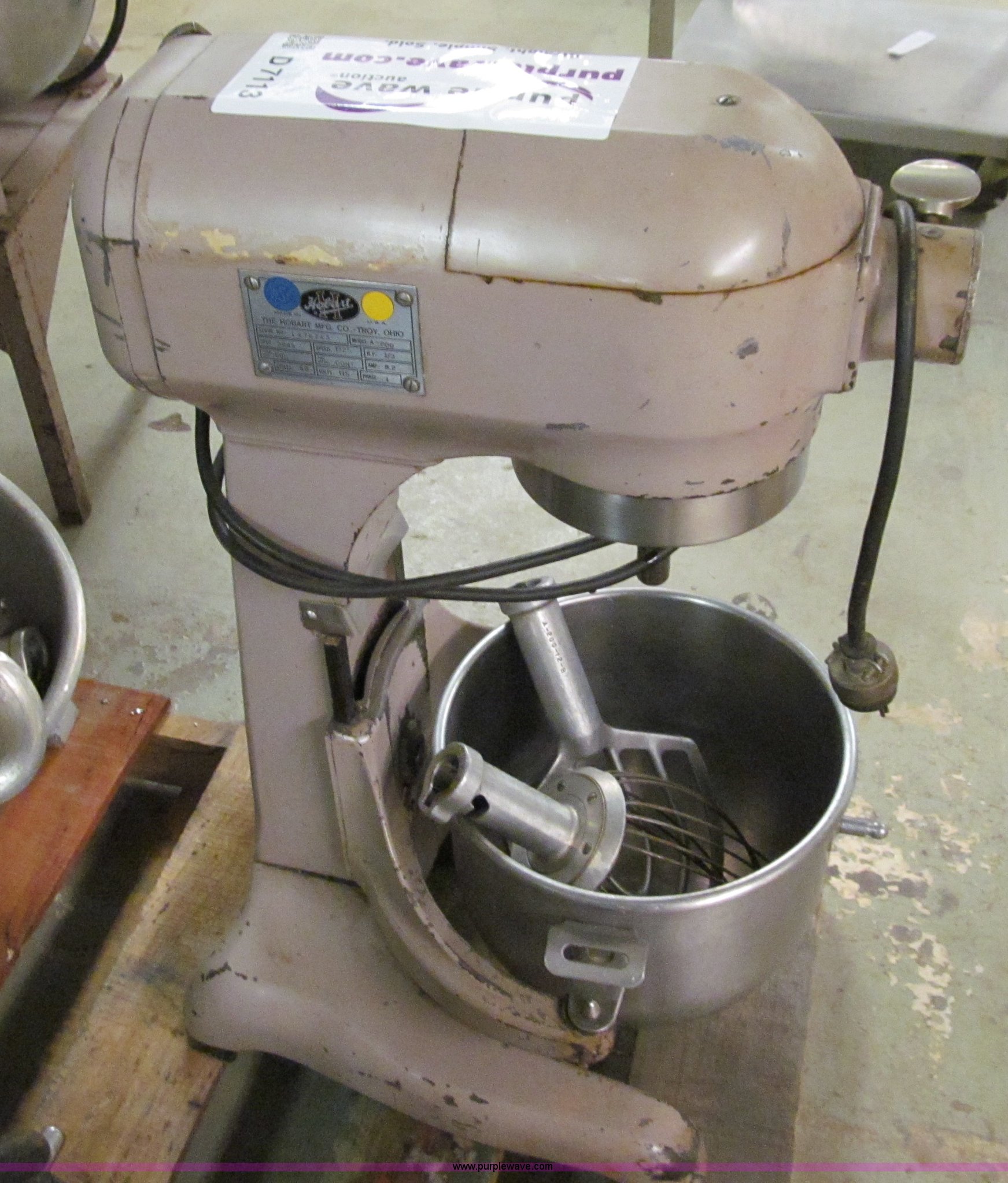 Hobart commercial mixer in Des Moines, IA Item D7113 sold Purple Wave