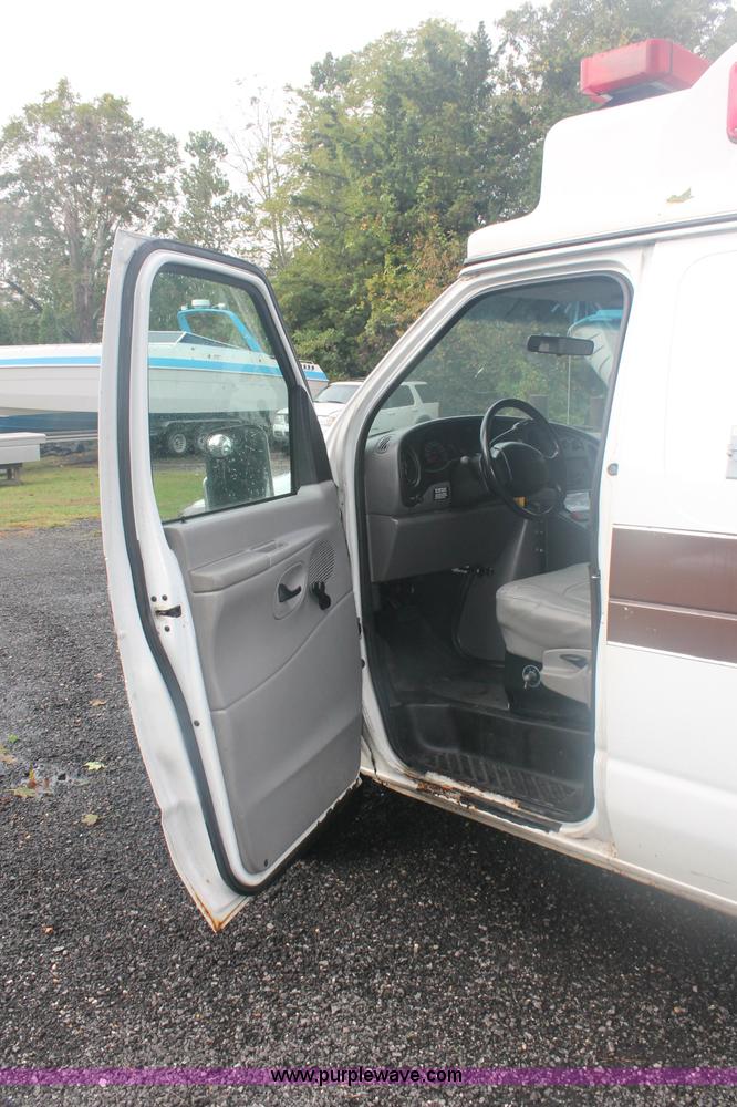 image for item C2914 1997 Ford Econoline E350 Super Duty ambulance van