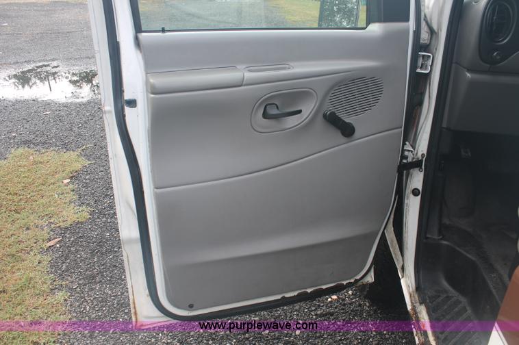 image for item C2914 1997 Ford Econoline E350 Super Duty ambulance van