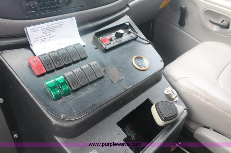 image for item C2914 1997 Ford Econoline E350 Super Duty ambulance van