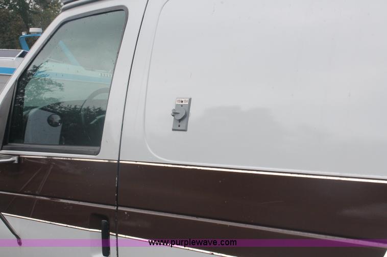 image for item C2914 1997 Ford Econoline E350 Super Duty ambulance van
