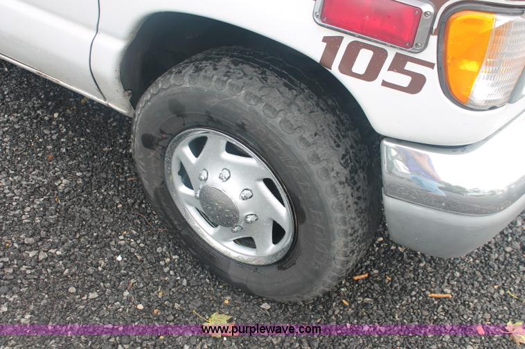 image for item C2914 1997 Ford Econoline E350 Super Duty ambulance van