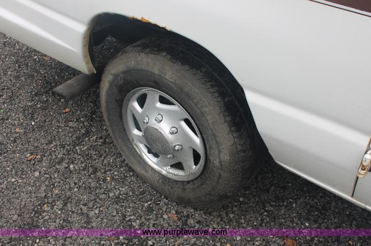 image for item C2914 1997 Ford Econoline E350 Super Duty ambulance van