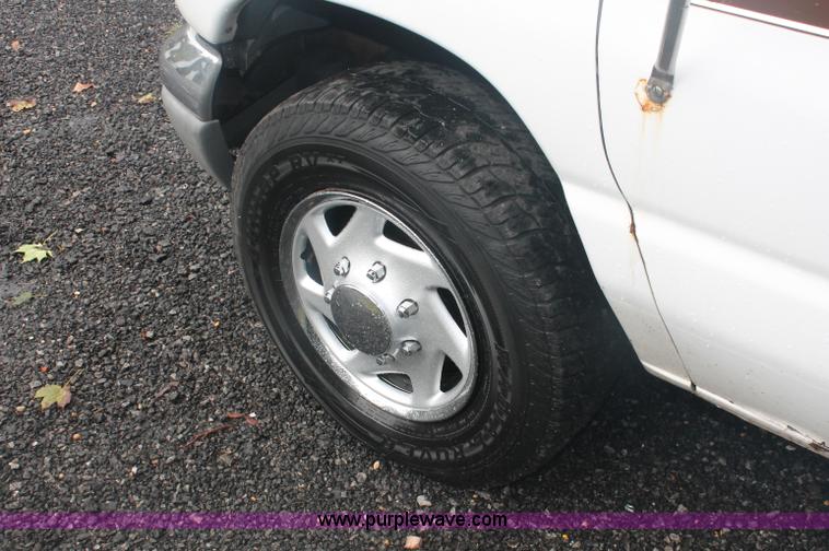 image for item C2914 1997 Ford Econoline E350 Super Duty ambulance van