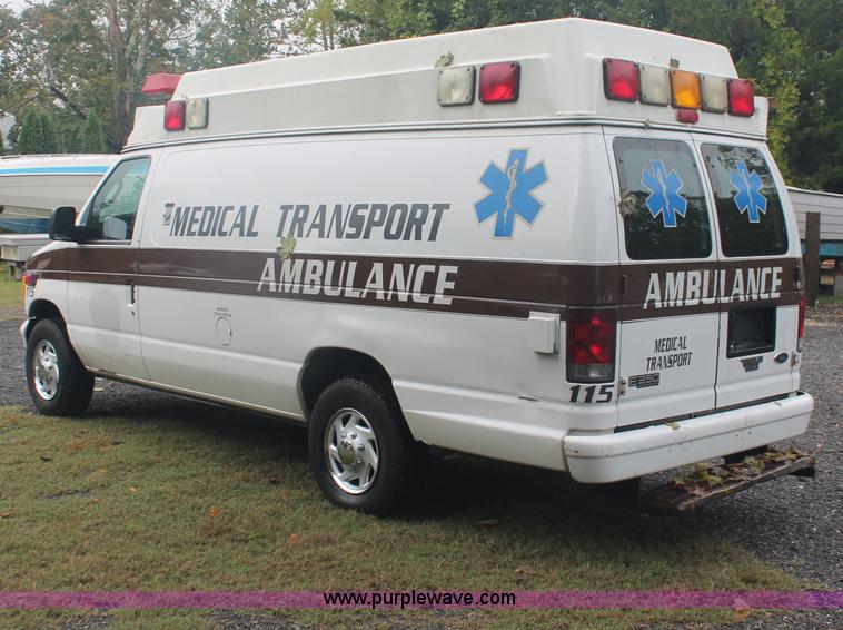 image for item C2915 2003 Ford Econoline E350 Super Duty ambulance van