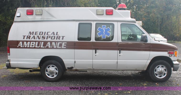 image for item C2916 1999 Ford Econoline E350 Super Duty ambulance van