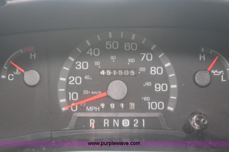 image for item C2916 1999 Ford Econoline E350 Super Duty ambulance van