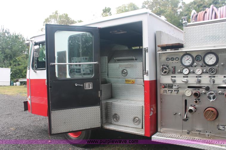 image for item C2919 1988 Federal Motors firetruck