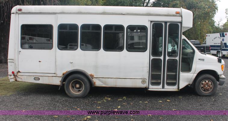image for item C2920 1997 Ford E450 Super Duty transit bus