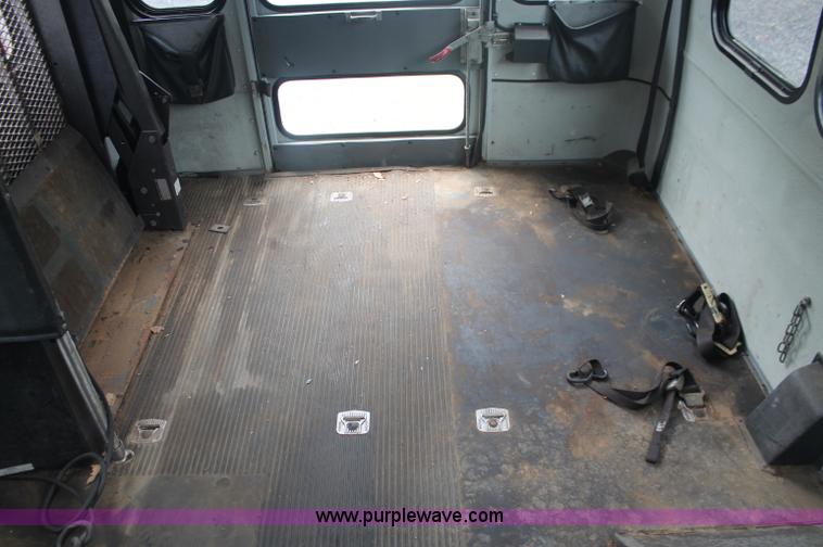 image for item C2920 1997 Ford E450 Super Duty transit bus