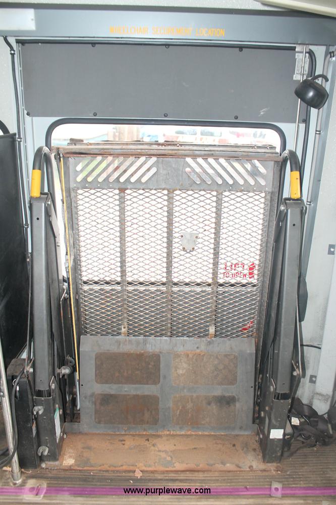 image for item C2920 1997 Ford E450 Super Duty transit bus