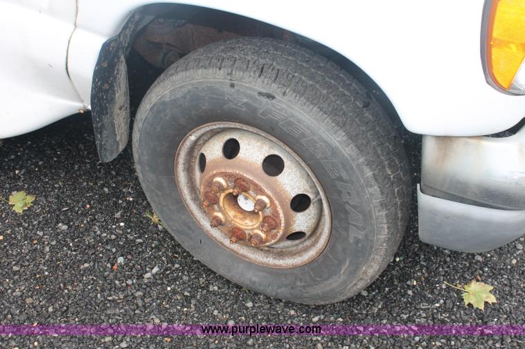 image for item C2920 1997 Ford E450 Super Duty transit bus