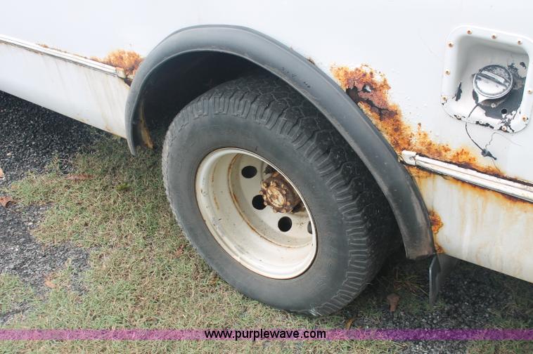 image for item C2920 1997 Ford E450 Super Duty transit bus