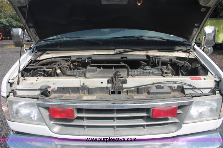 image for item C2921 1992 Ford Econoline E350 ambulance van