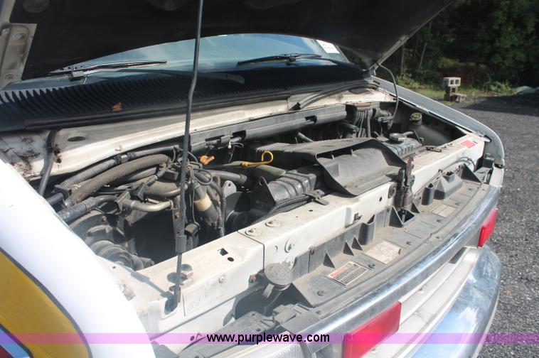 image for item C2921 1992 Ford Econoline E350 ambulance van