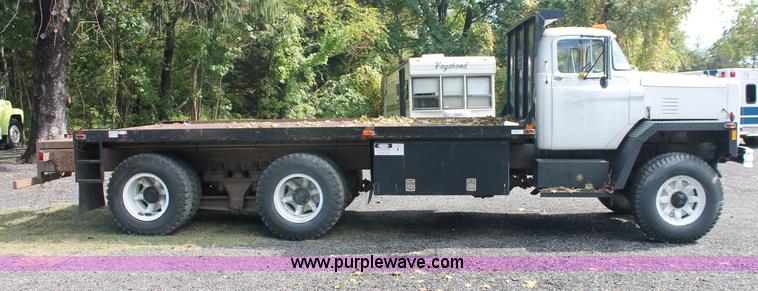 image for item C2923 1969 FWD LB6-3317 flatbed truck