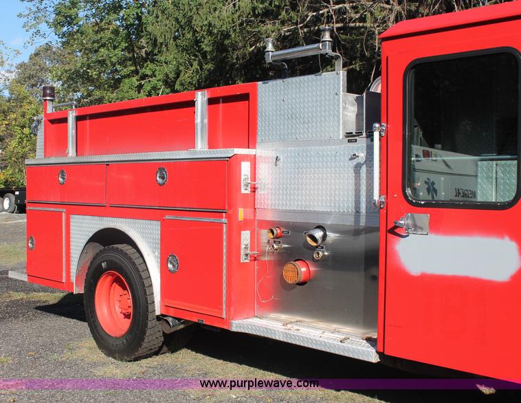 image for item C2927 1988 Federal Motors firetruck