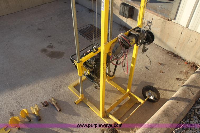 image for item AA9248 Earth Quake water well drill