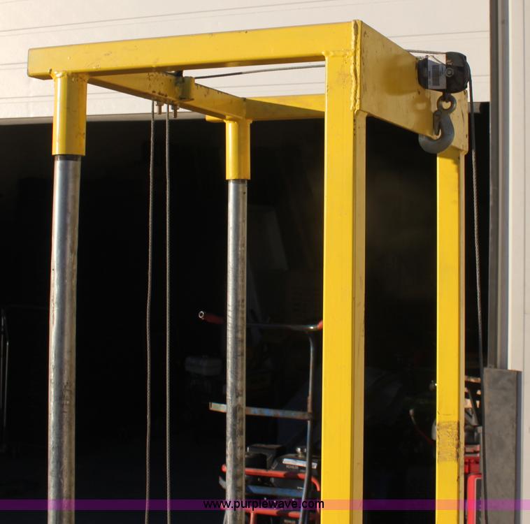 image for item AA9248 Earth Quake water well drill