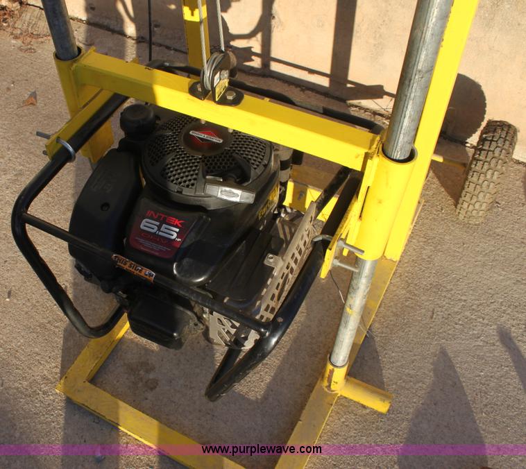 image for item AA9248 Earth Quake water well drill