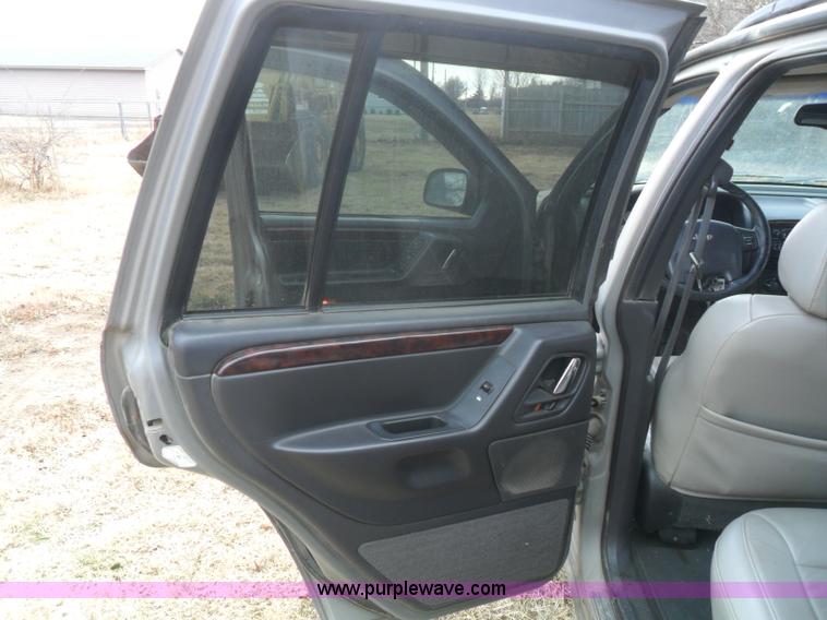 image for item AB9085 2001 Jeep Grand Cherokee Limited SUV