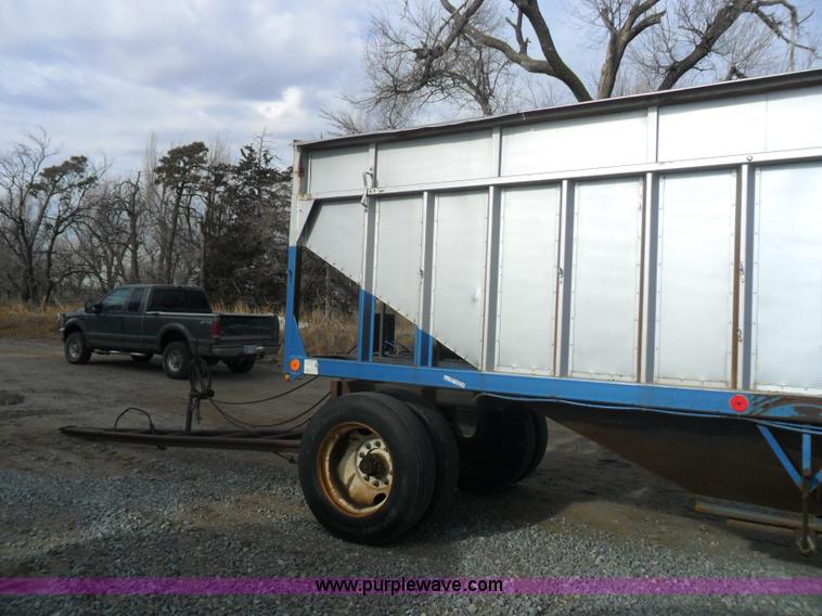 image for item AB9086 1980 Target 20' pup grain trailer