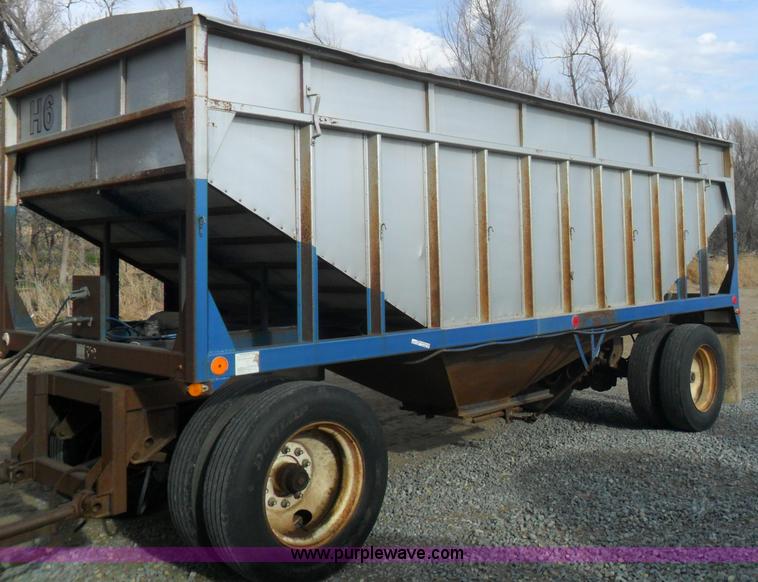 image for item AB9086 1980 Target 20' pup grain trailer