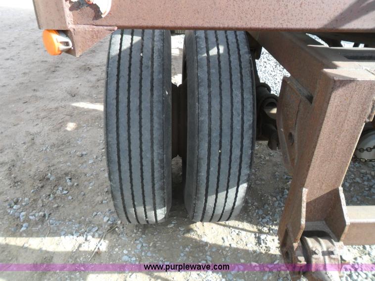 image for item AB9086 1980 Target 20' pup grain trailer